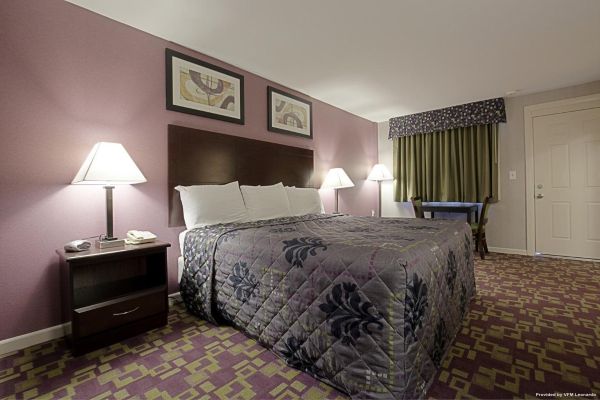 Americas Best Value Inn (Holyoke)